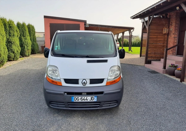 Renault Trafic cena 26900 przebieg: 261282, rok produkcji 2005 z Piła małe 277